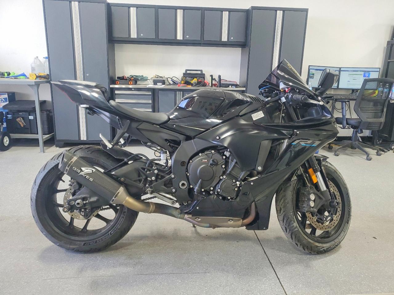 Salvage Yamaha Yzf1000 Image