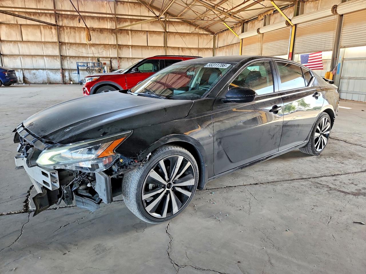 Salvage Nissan Altima Image