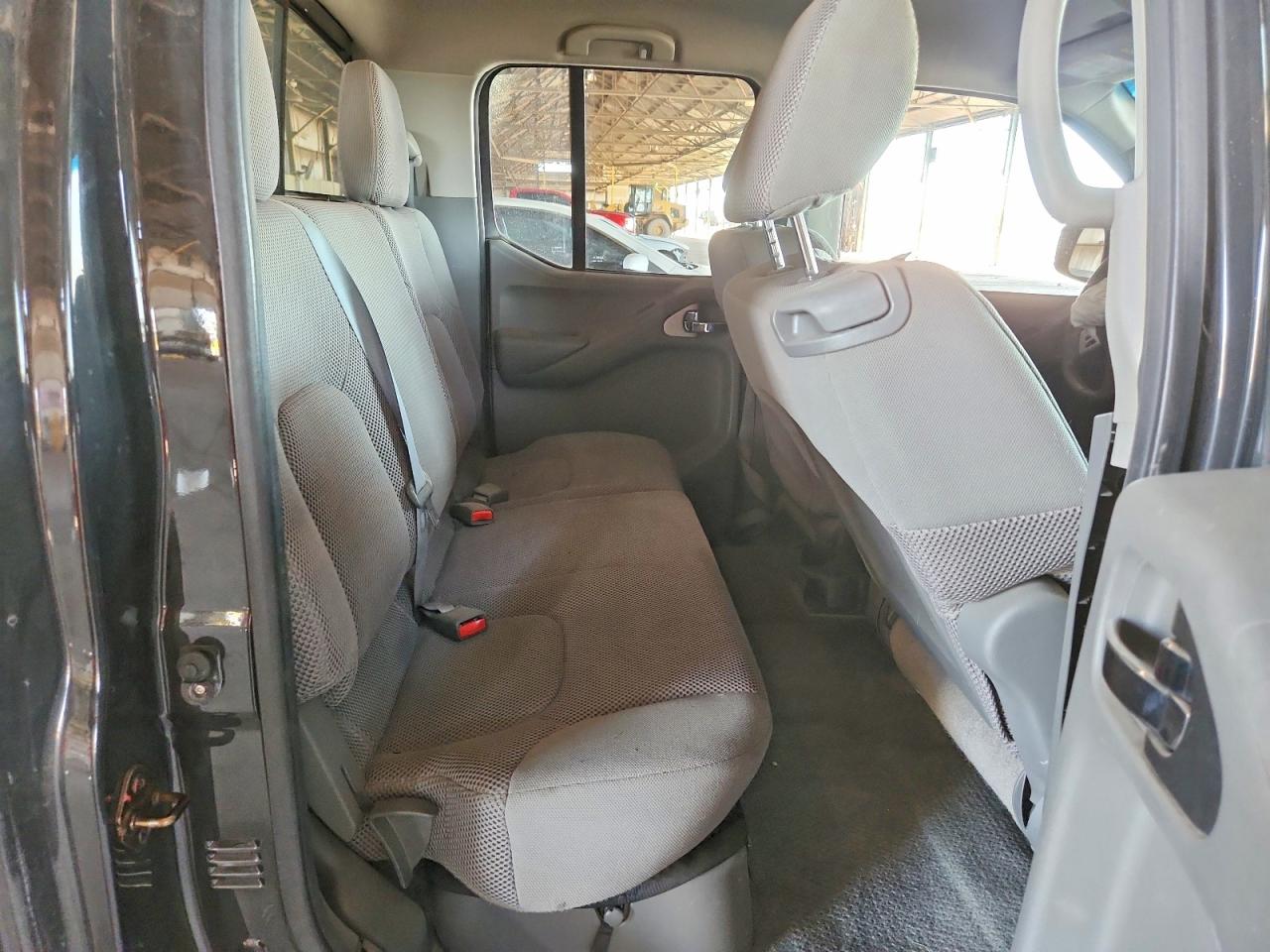 Nissan Frontier Sv