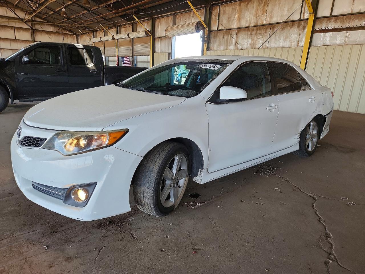Salvage Toyota Camry Image