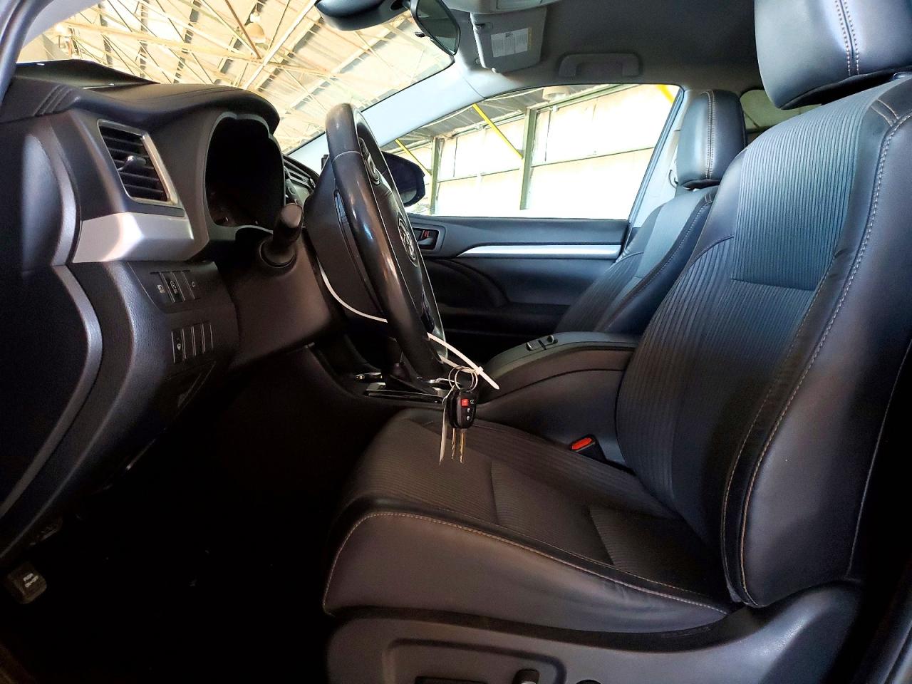 Toyota Highlander Le Plus