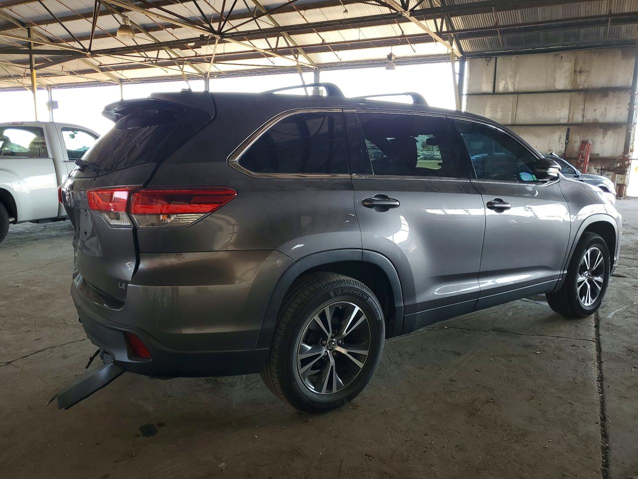Toyota Highlander Le Plus