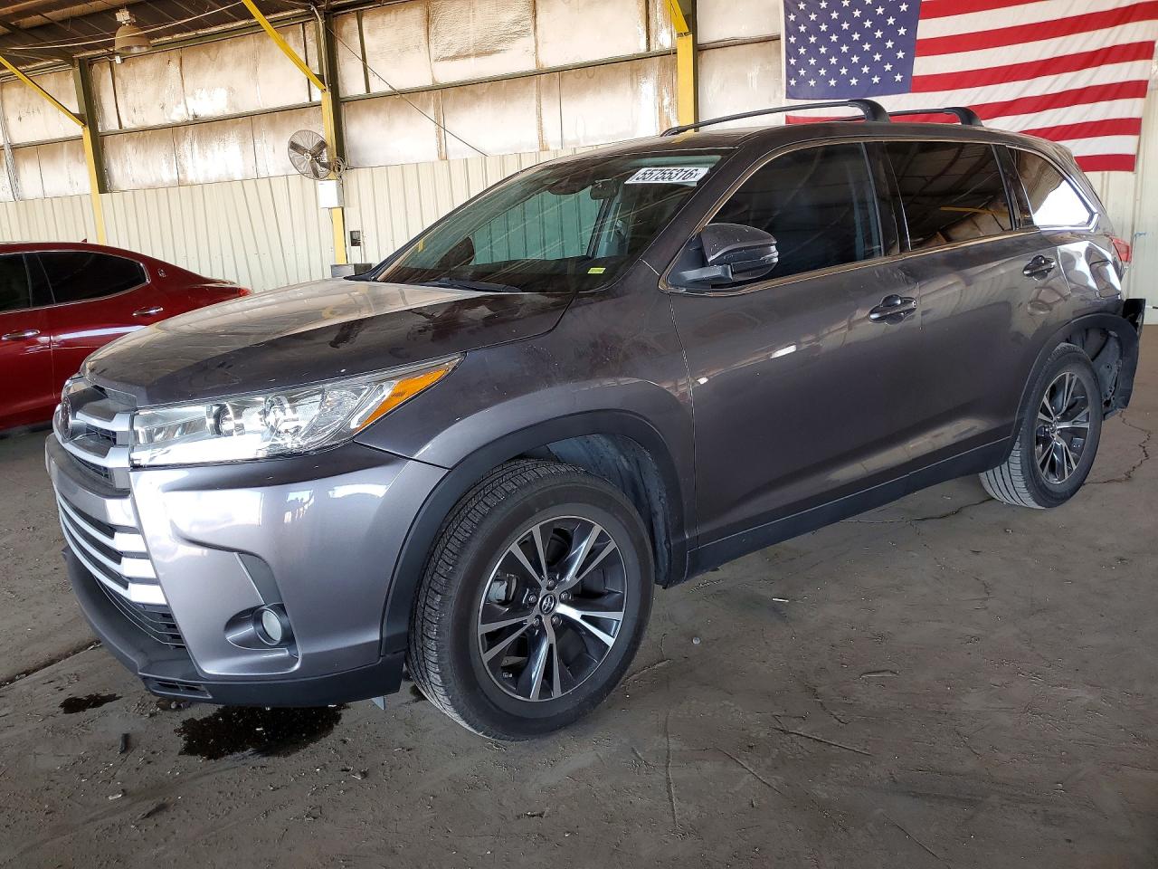 Salvage Toyota Highlander Image