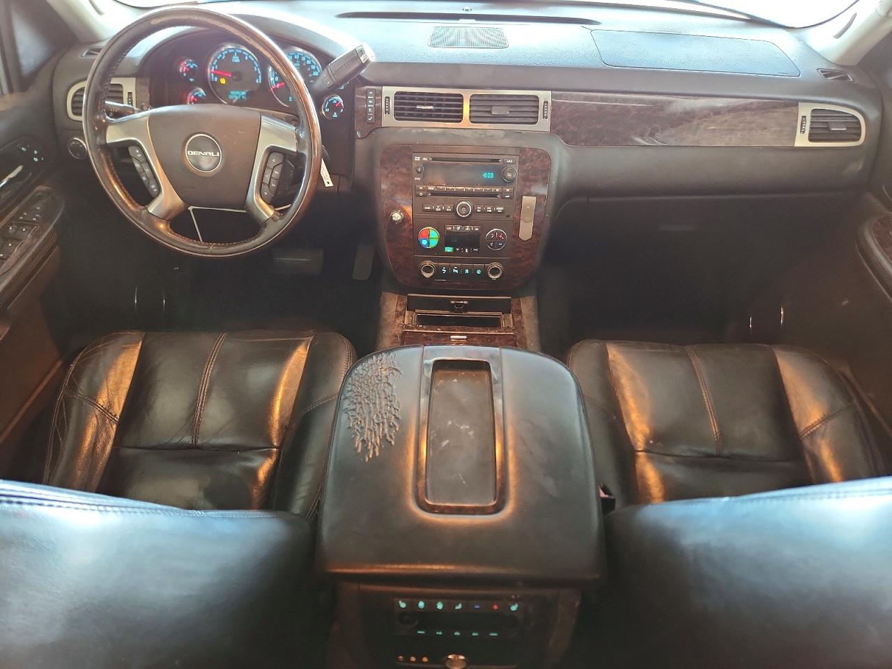 GMC Yukon Denali