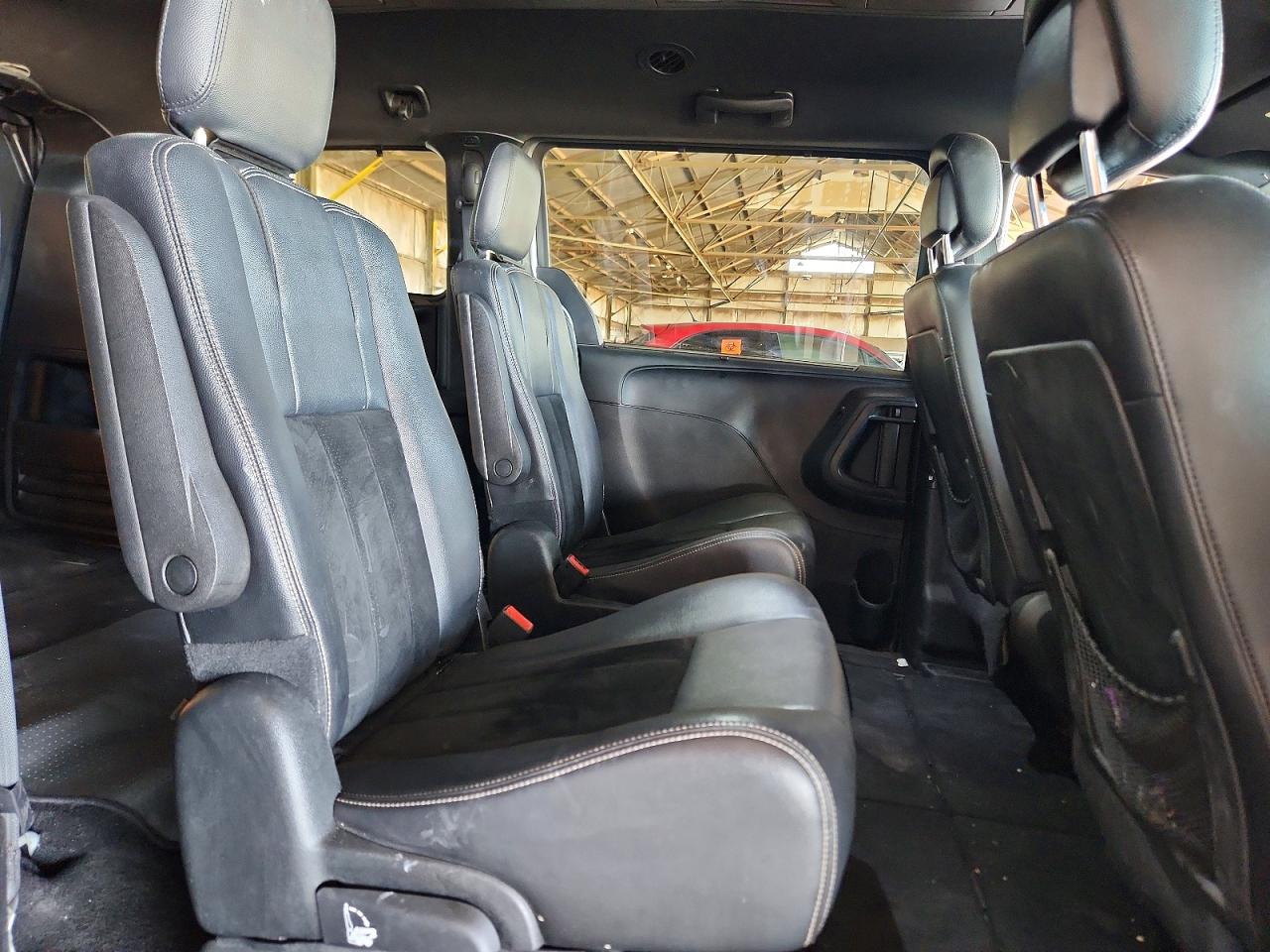 Dodge Caravan Sxt