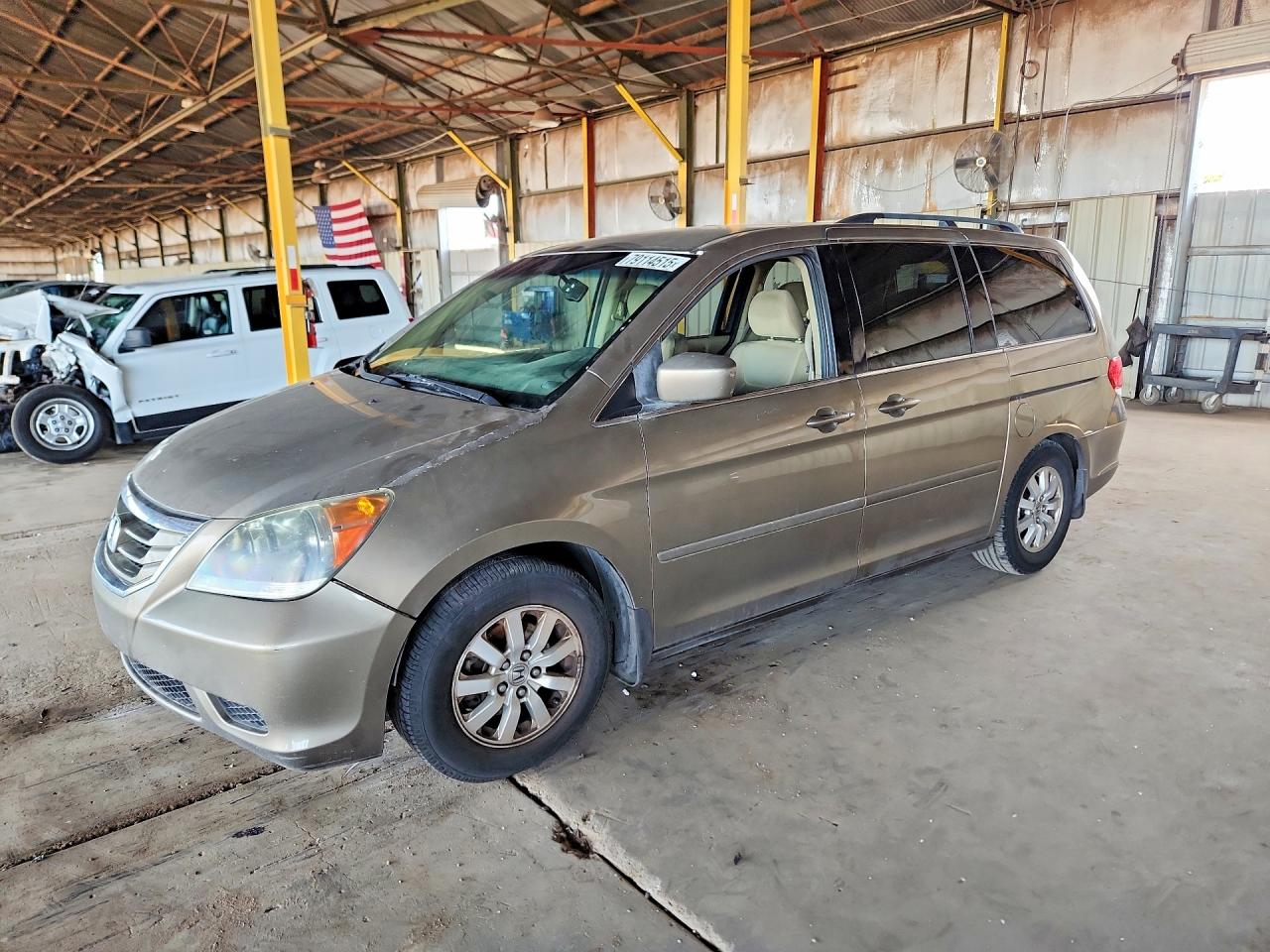 Salvage Honda Odyssey Image