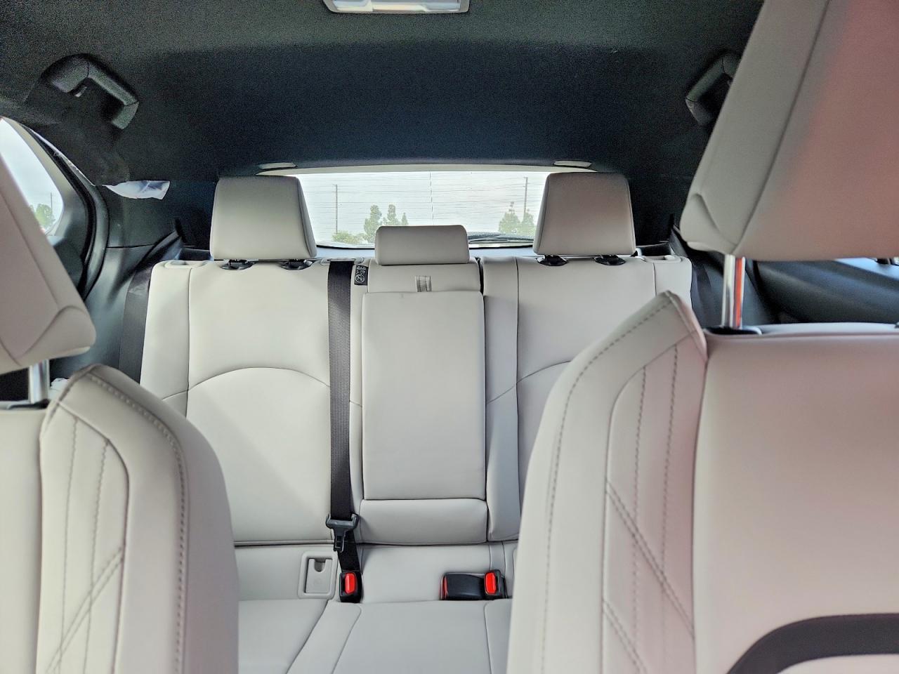 Lexus Ux Base