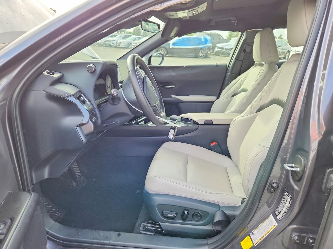 Lexus Ux Base