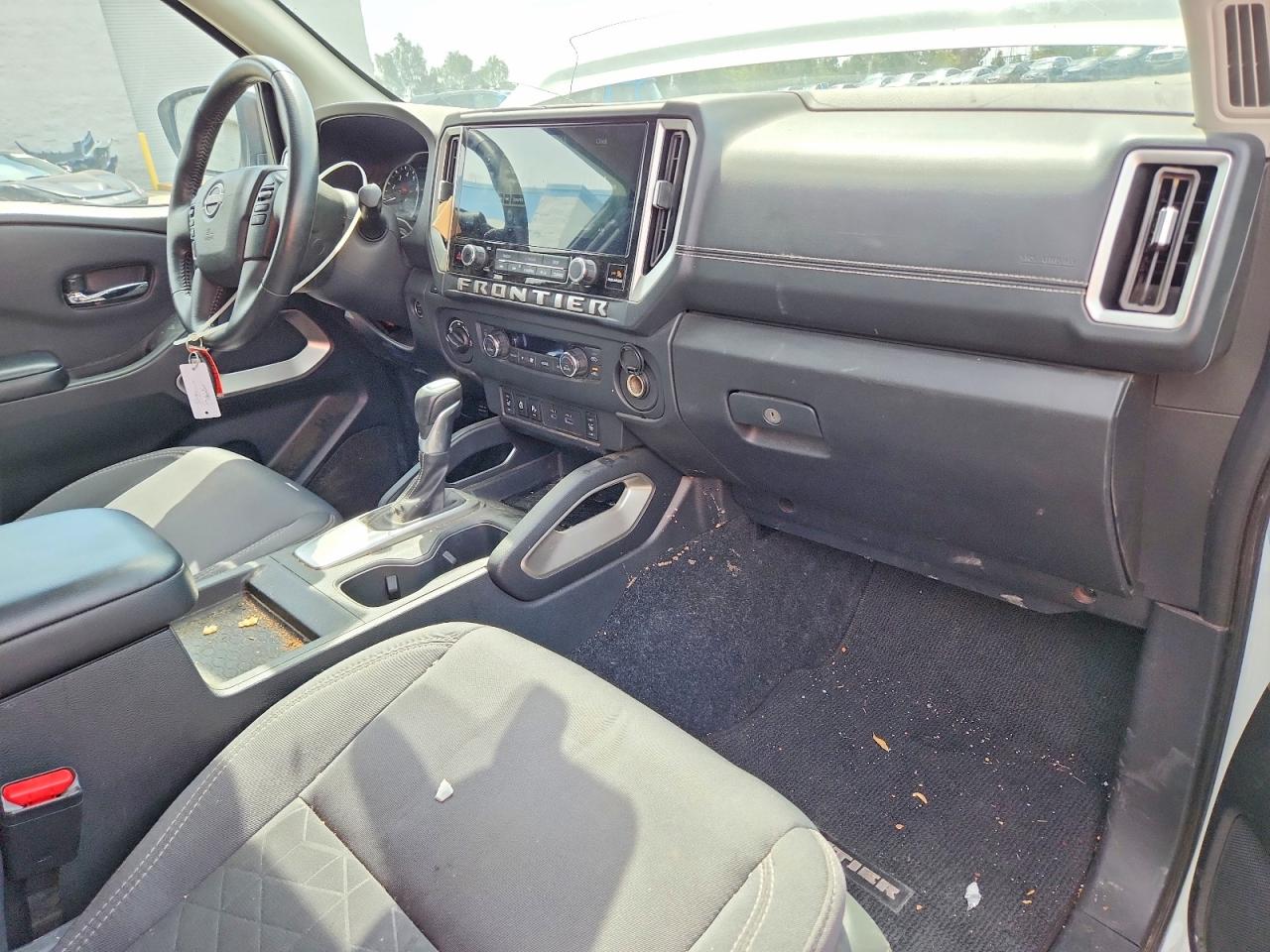 Nissan Frontier Sv