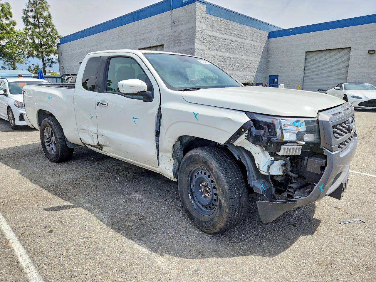 Nissan Frontier Sv