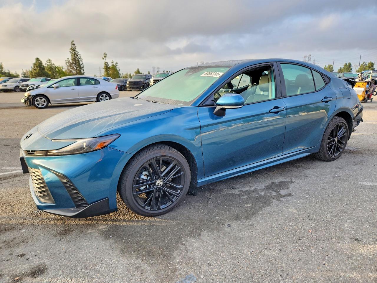 Salvage Toyota Camry Image