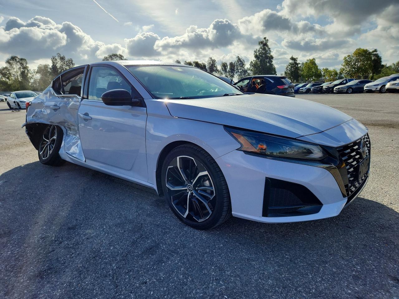 Nissan Altima Sr