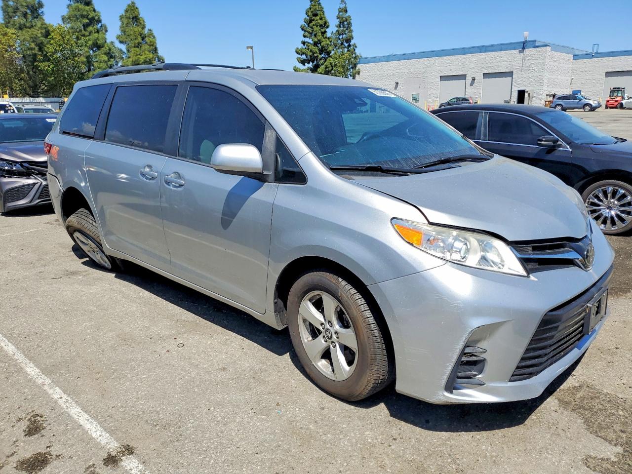 Toyota Sienna Le