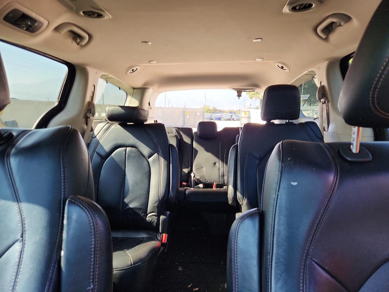 Chrysler Pacifica Touring L