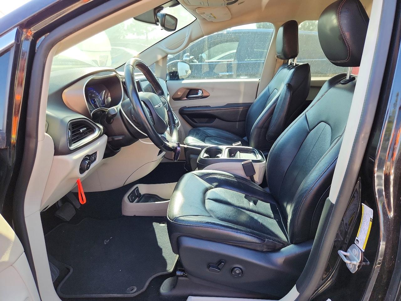 Chrysler Pacifica Touring L