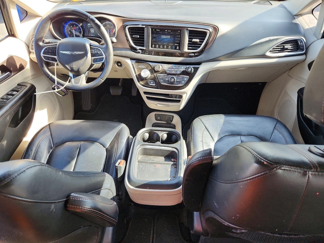 Chrysler Pacifica Touring L