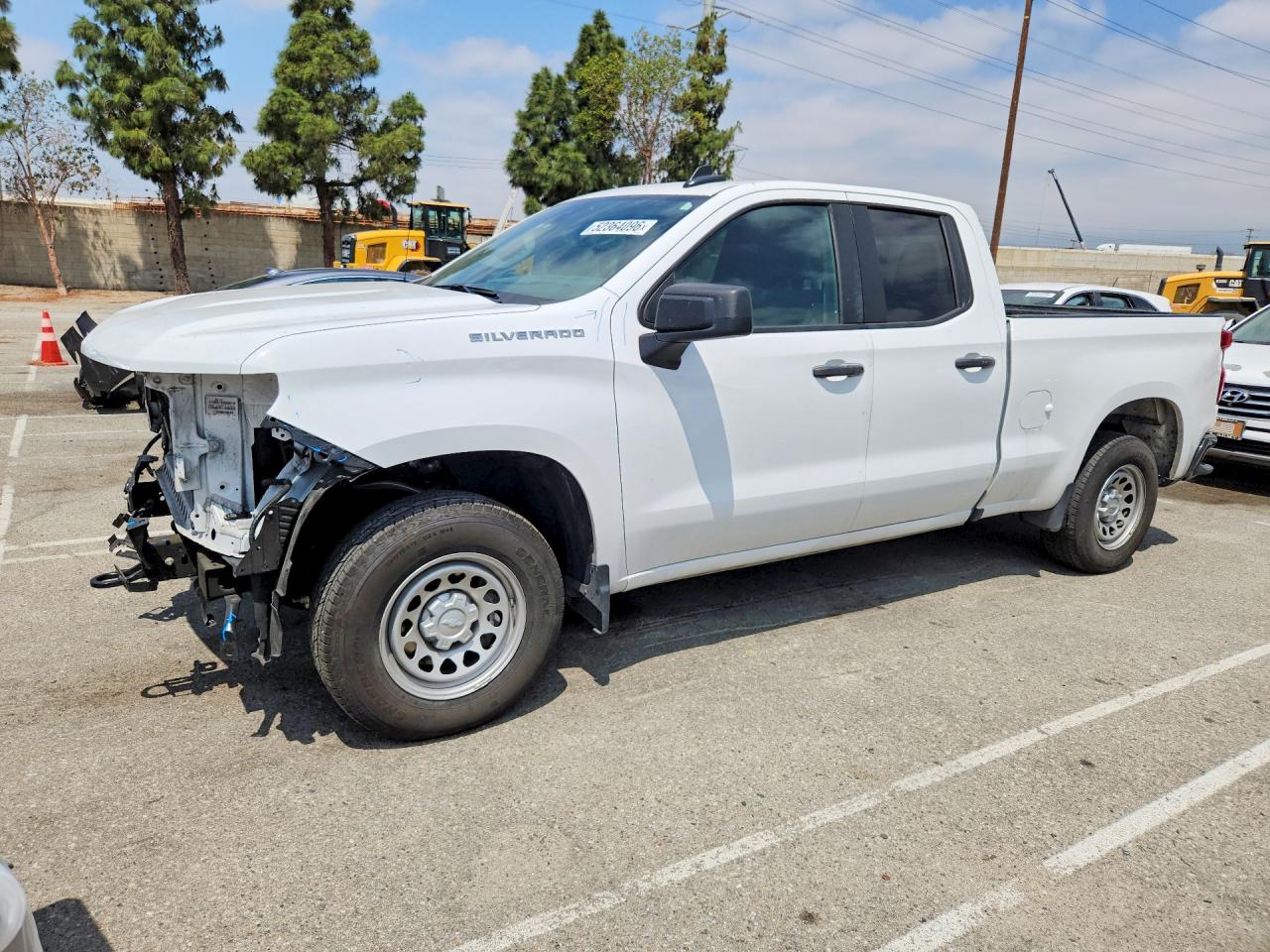 Salvage Chevrolet Silverado Image