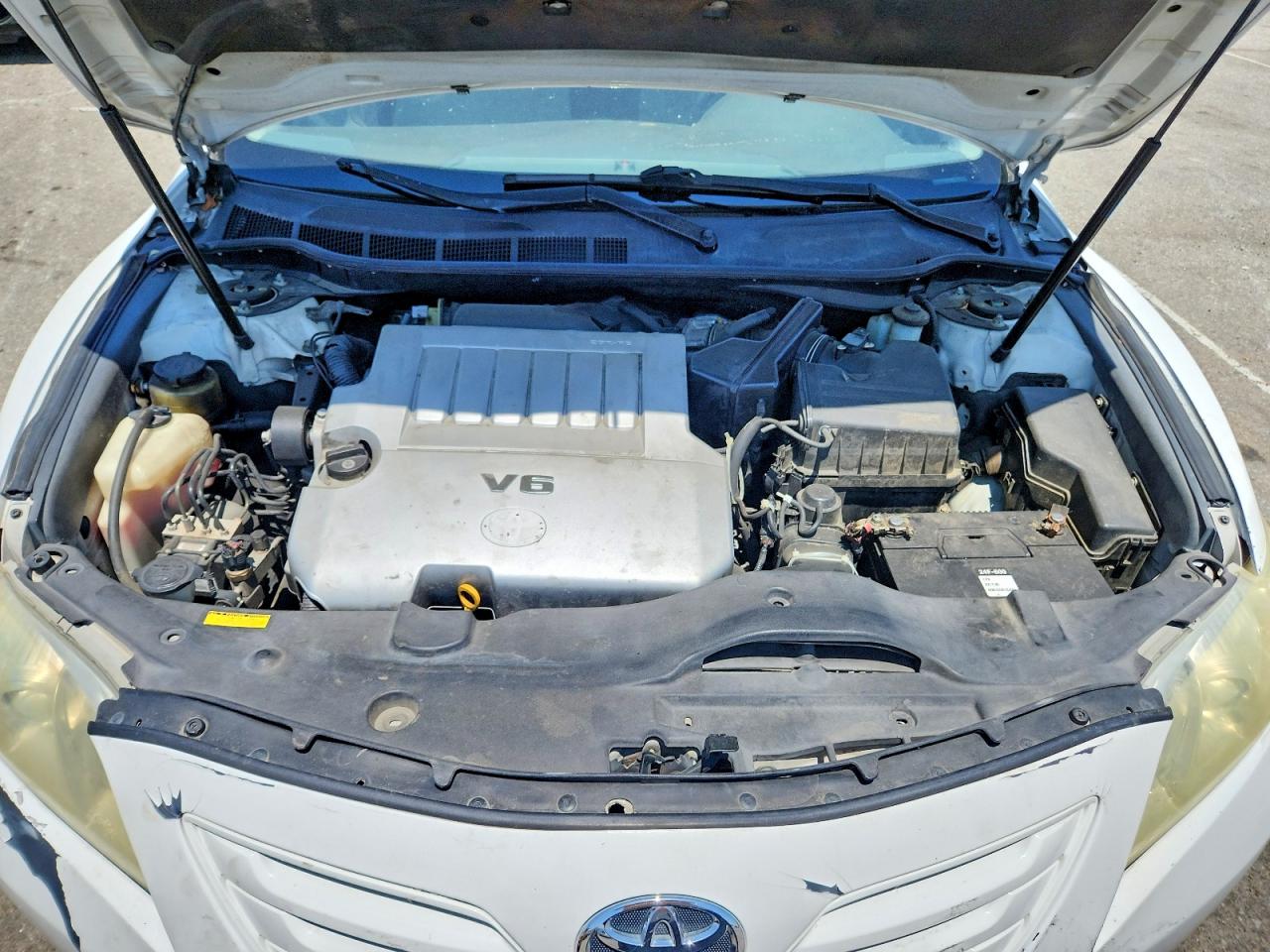 Toyota Camry Le V6