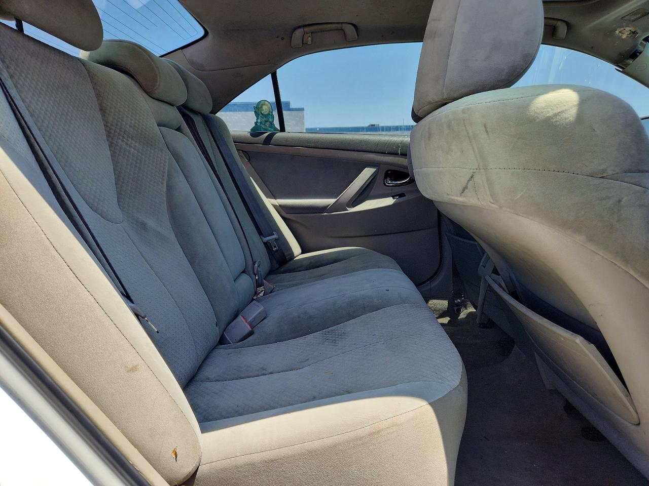Toyota Camry Le V6