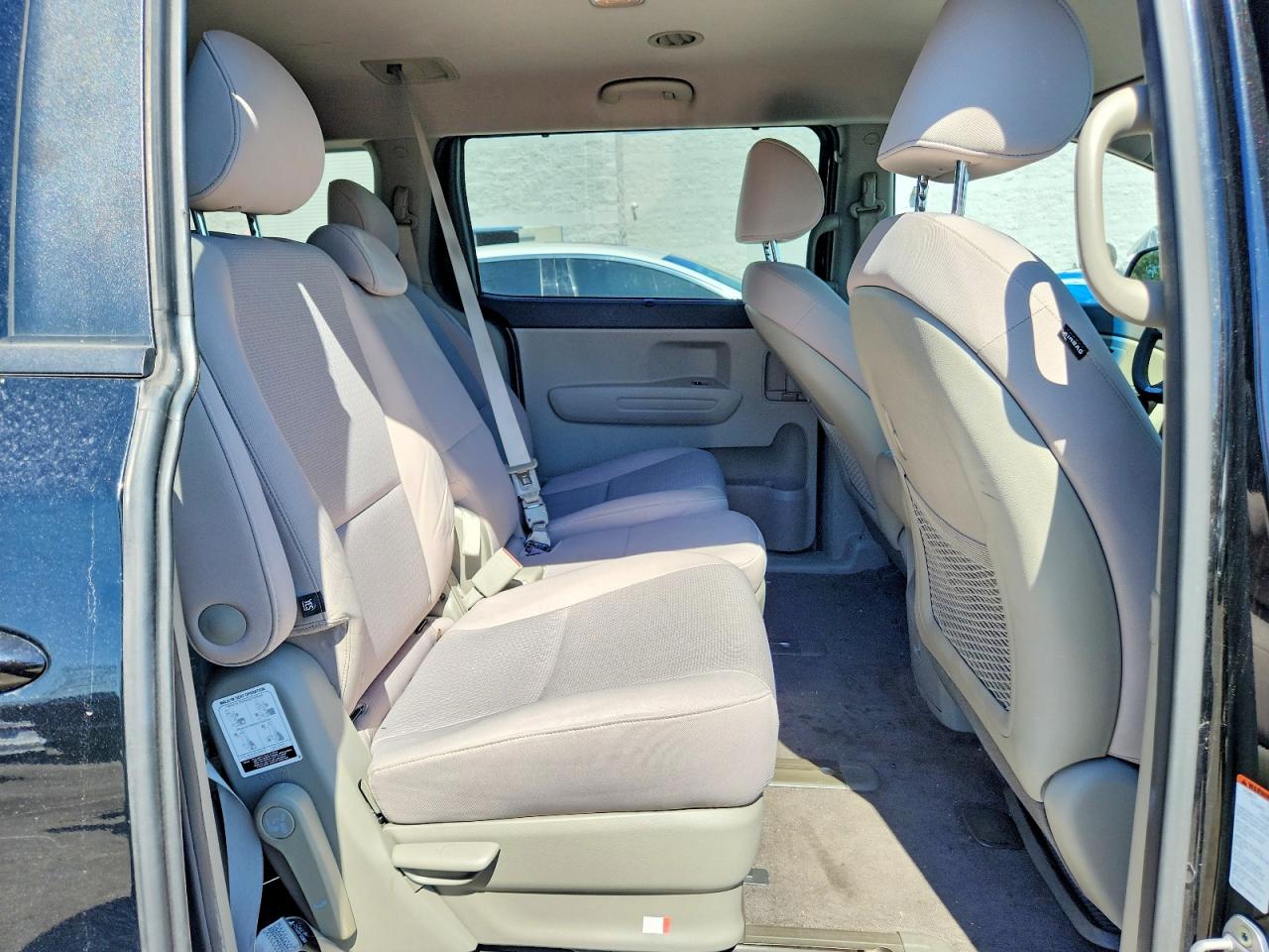 Kia Sedona Lx