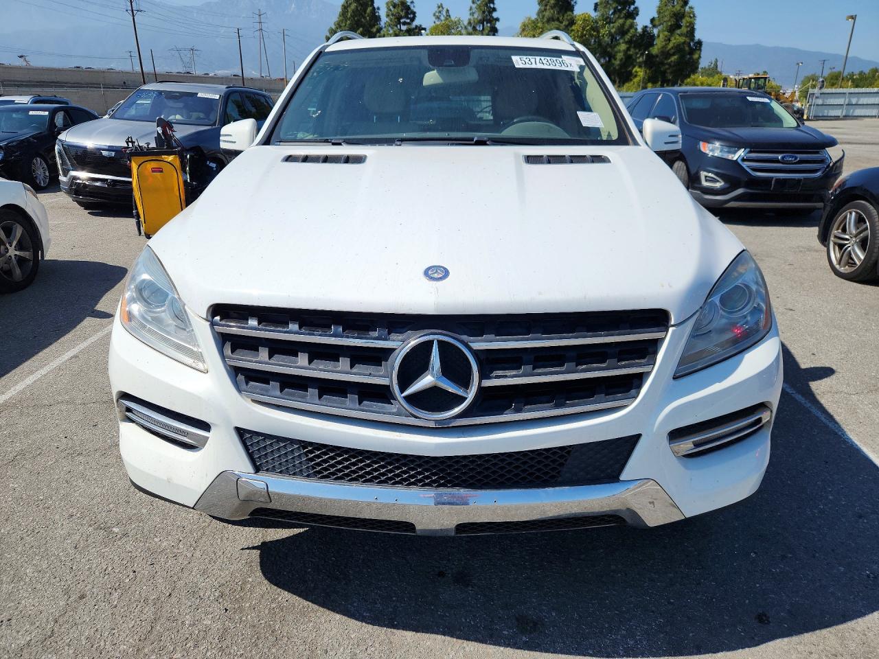 Mercedes-Benz M-Class 350