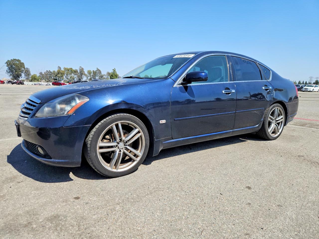 Salvage INFINITI M35 Image