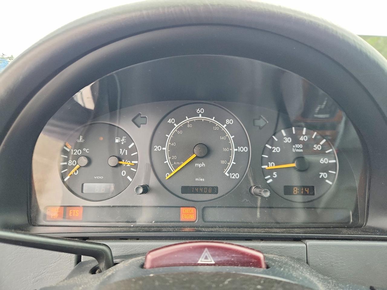 Mercedes-Benz M-Class 320