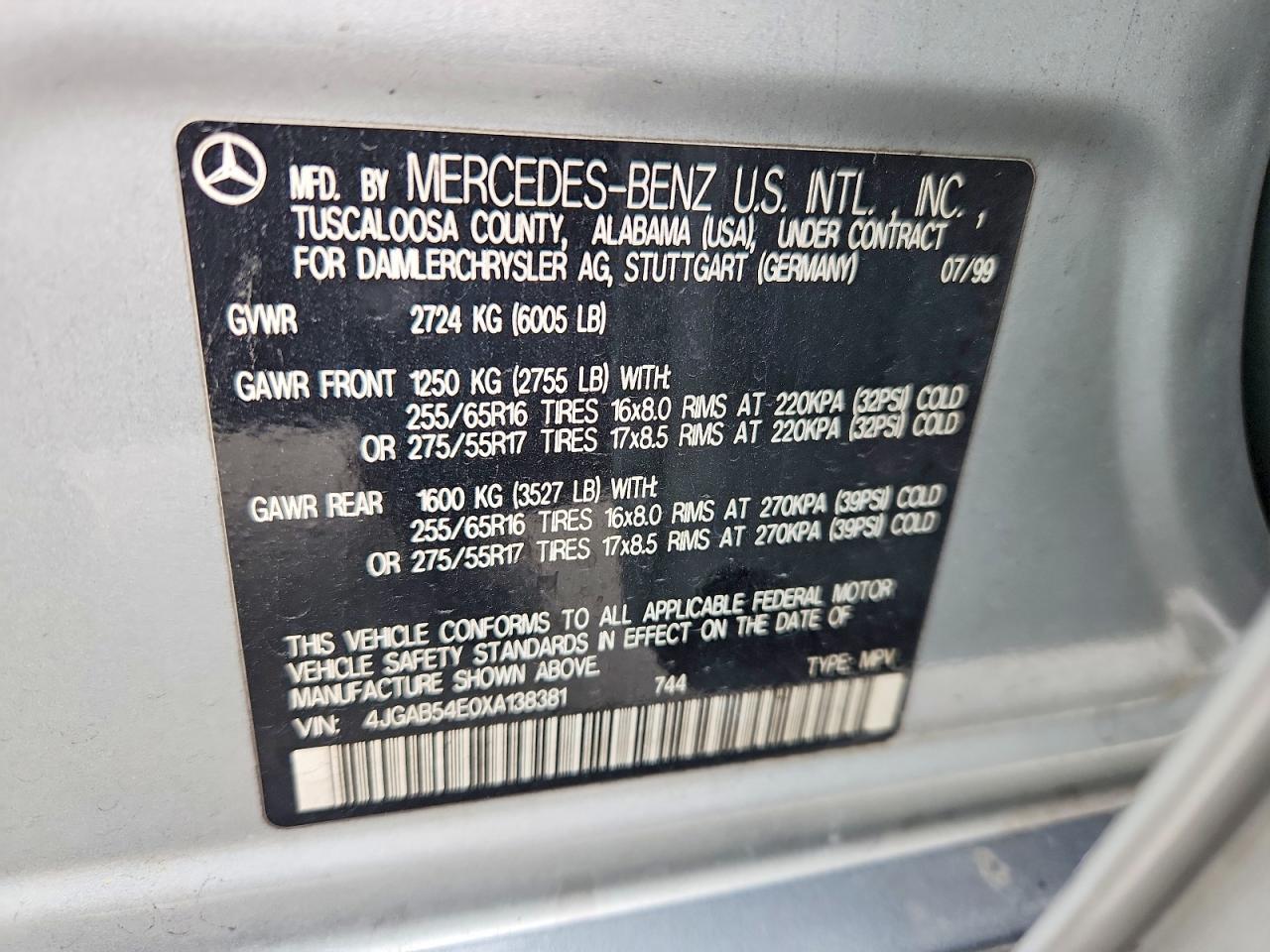 Mercedes-Benz M-Class 320