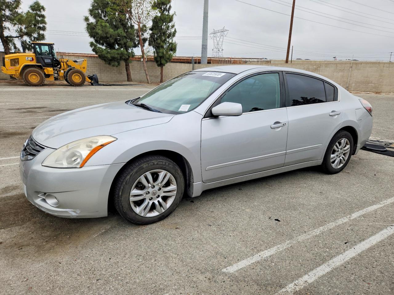 Salvage Nissan Altima Image