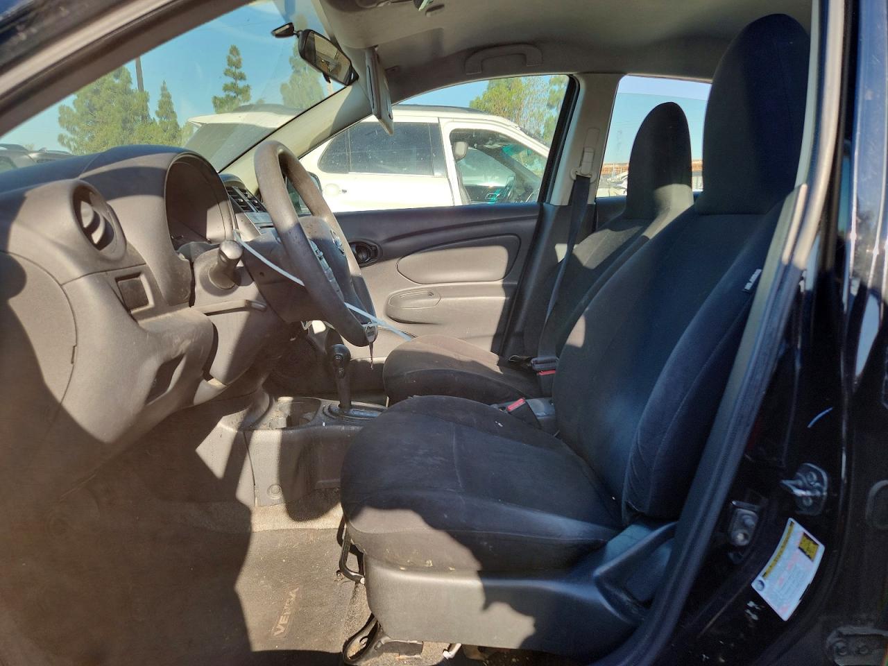 Nissan Versa 1.6 S