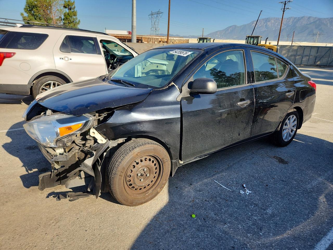 Salvage Nissan Versa Image