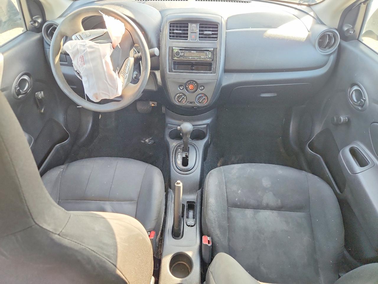 Nissan Versa 1.6 S Plus