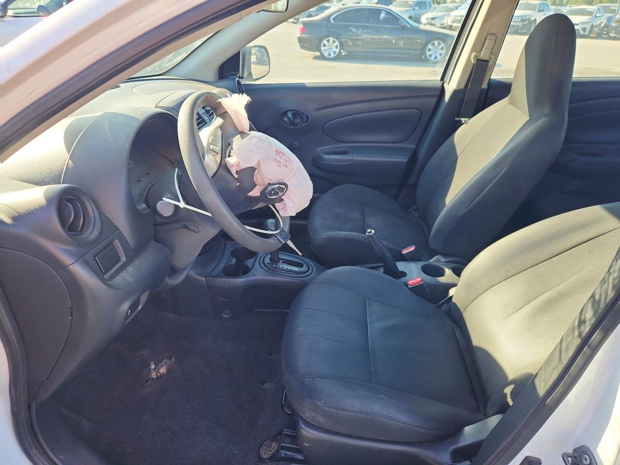 Nissan Versa 1.6 S Plus