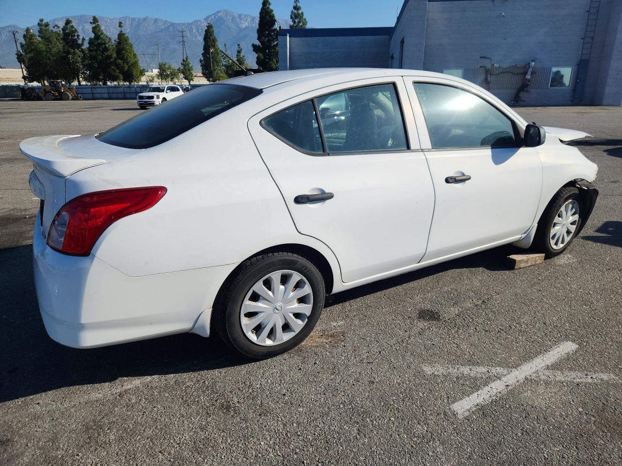 Nissan Versa 1.6 S Plus