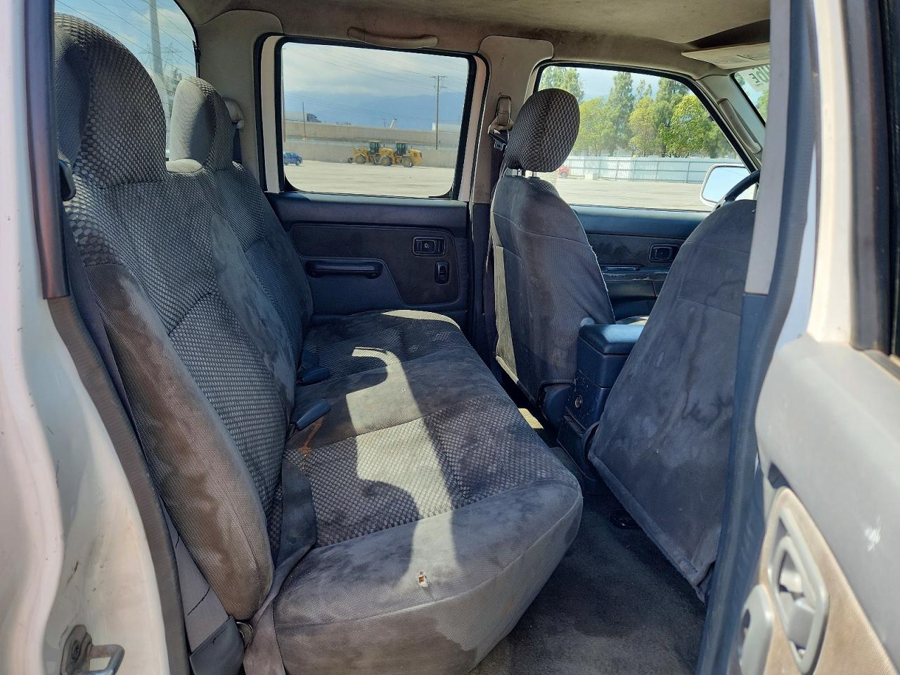 Nissan Frontier Xe-v6
