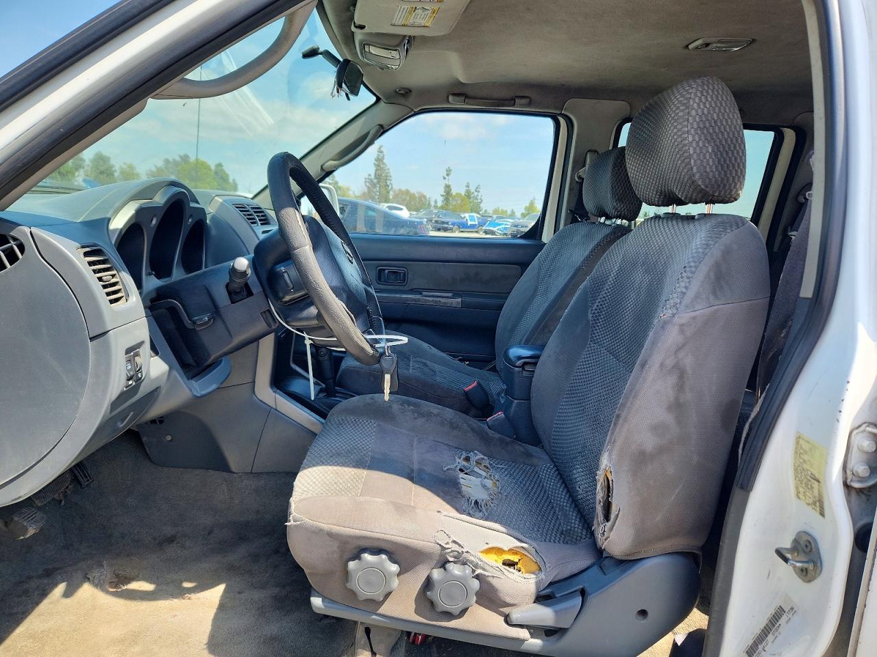 Nissan Frontier Xe-v6