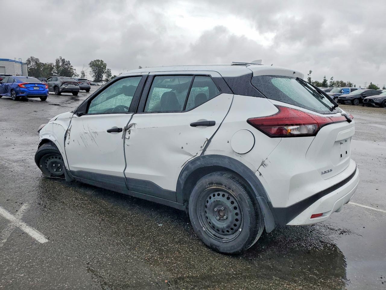 Nissan Kicks Play S