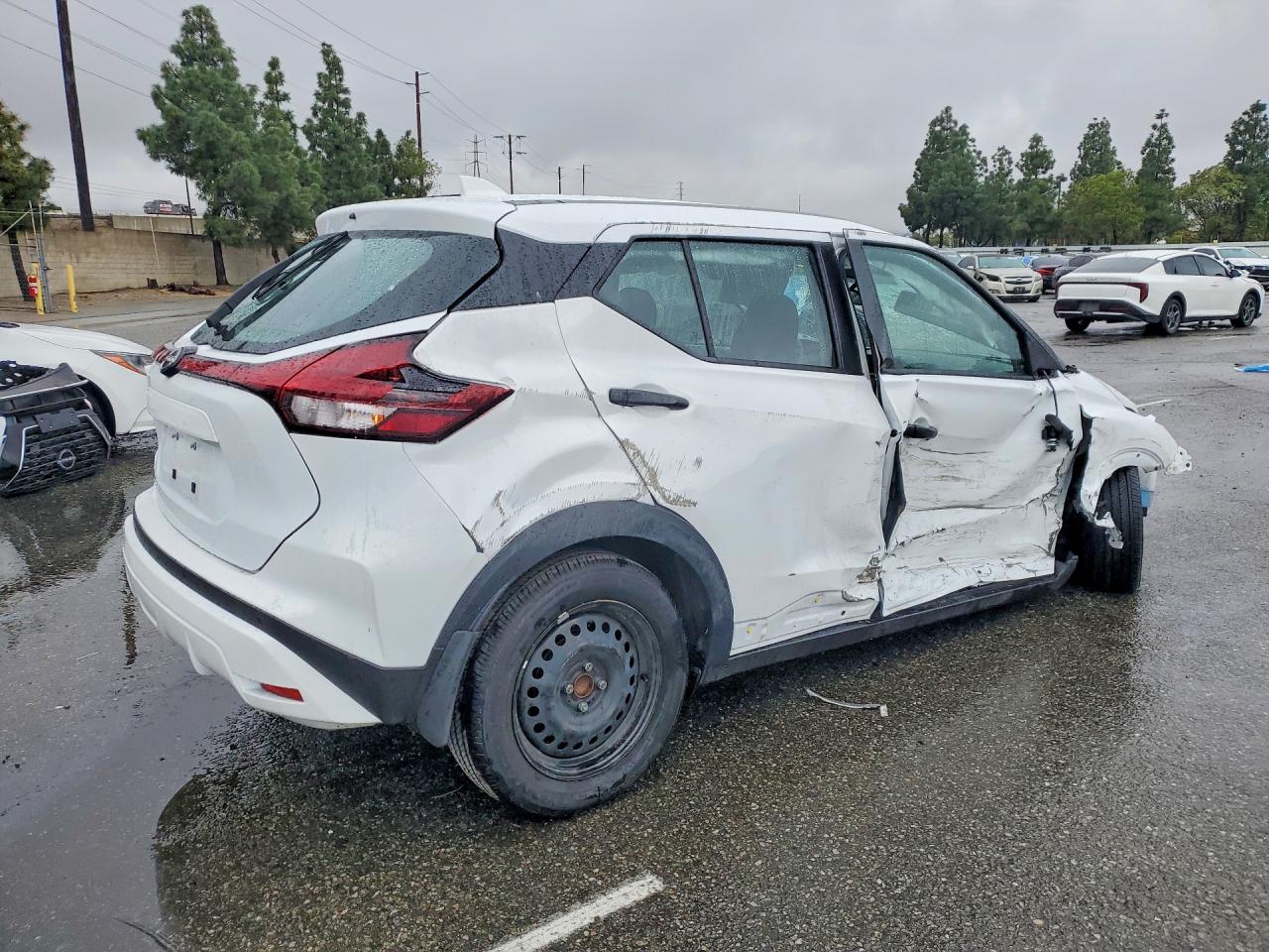 Nissan Kicks Play S