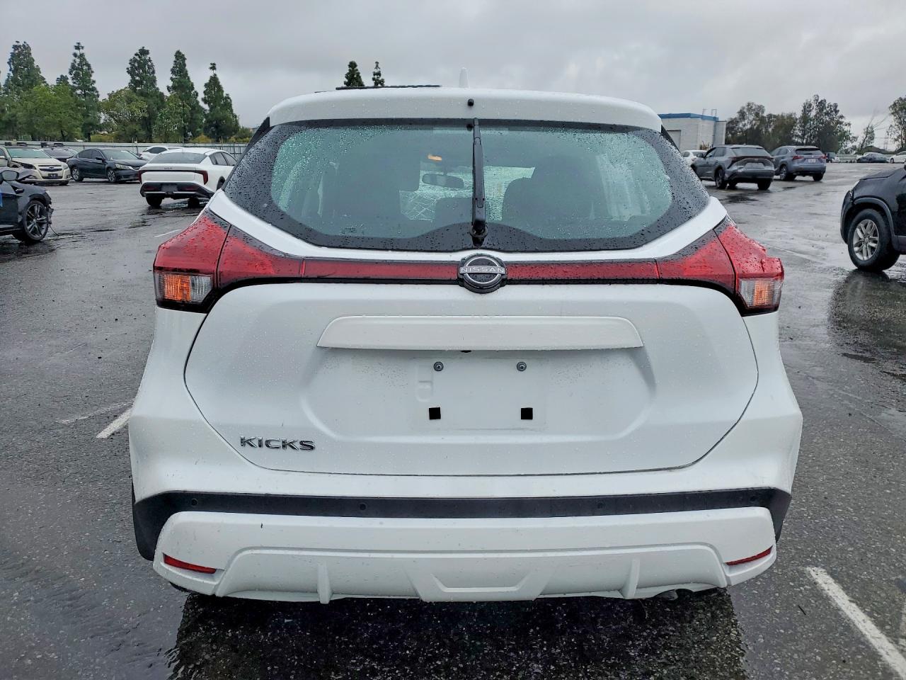 Nissan Kicks Play S