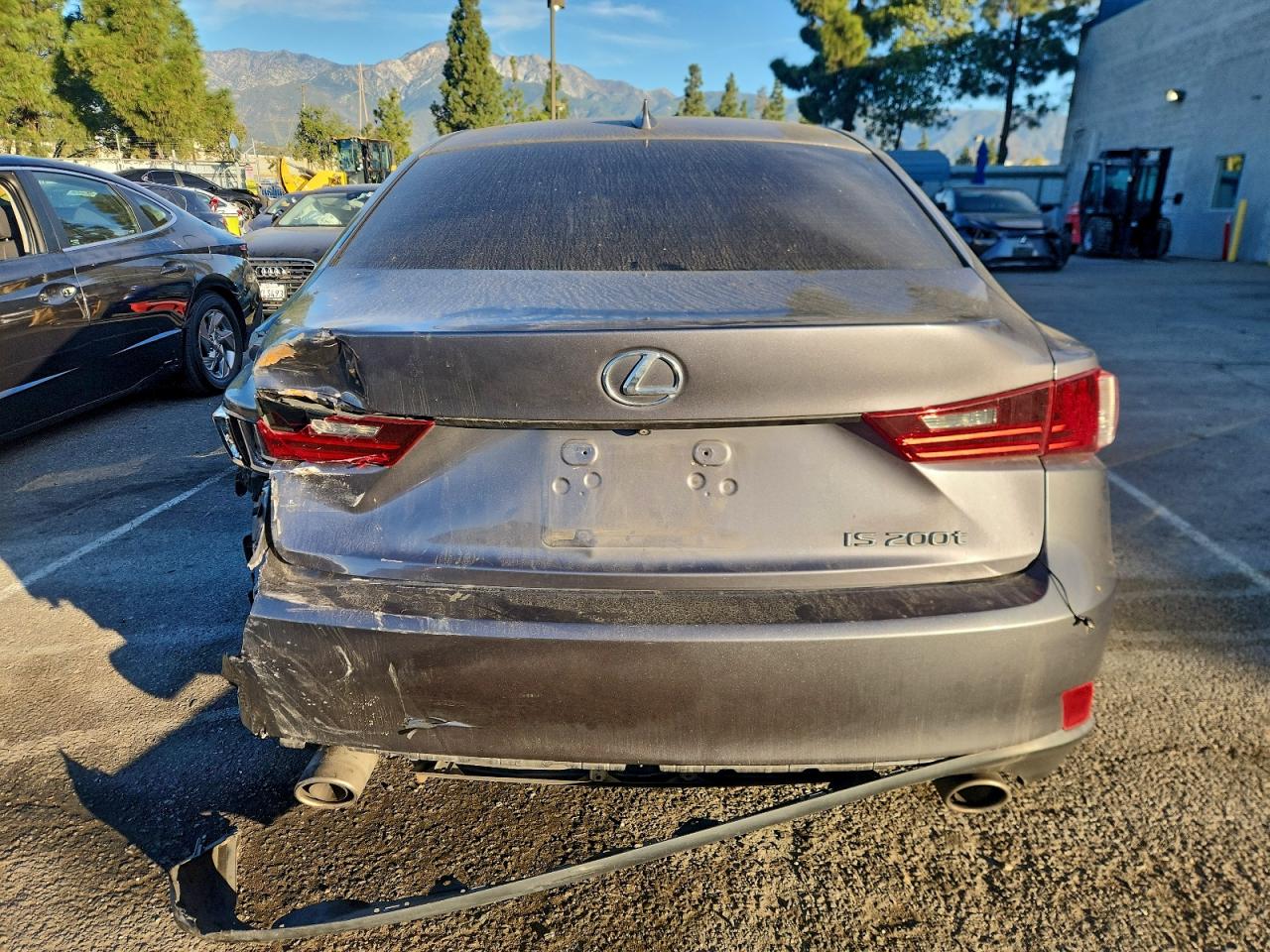 Lexus Is Base