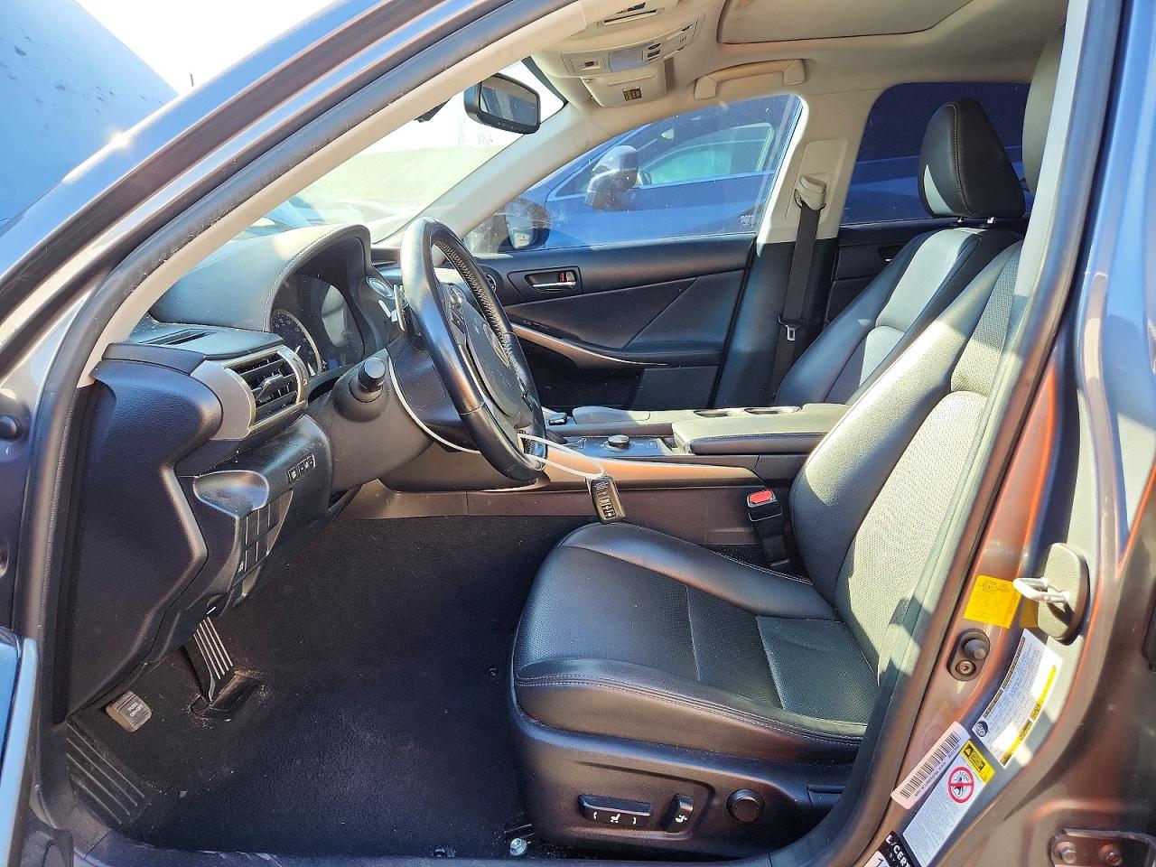 Lexus Is Base