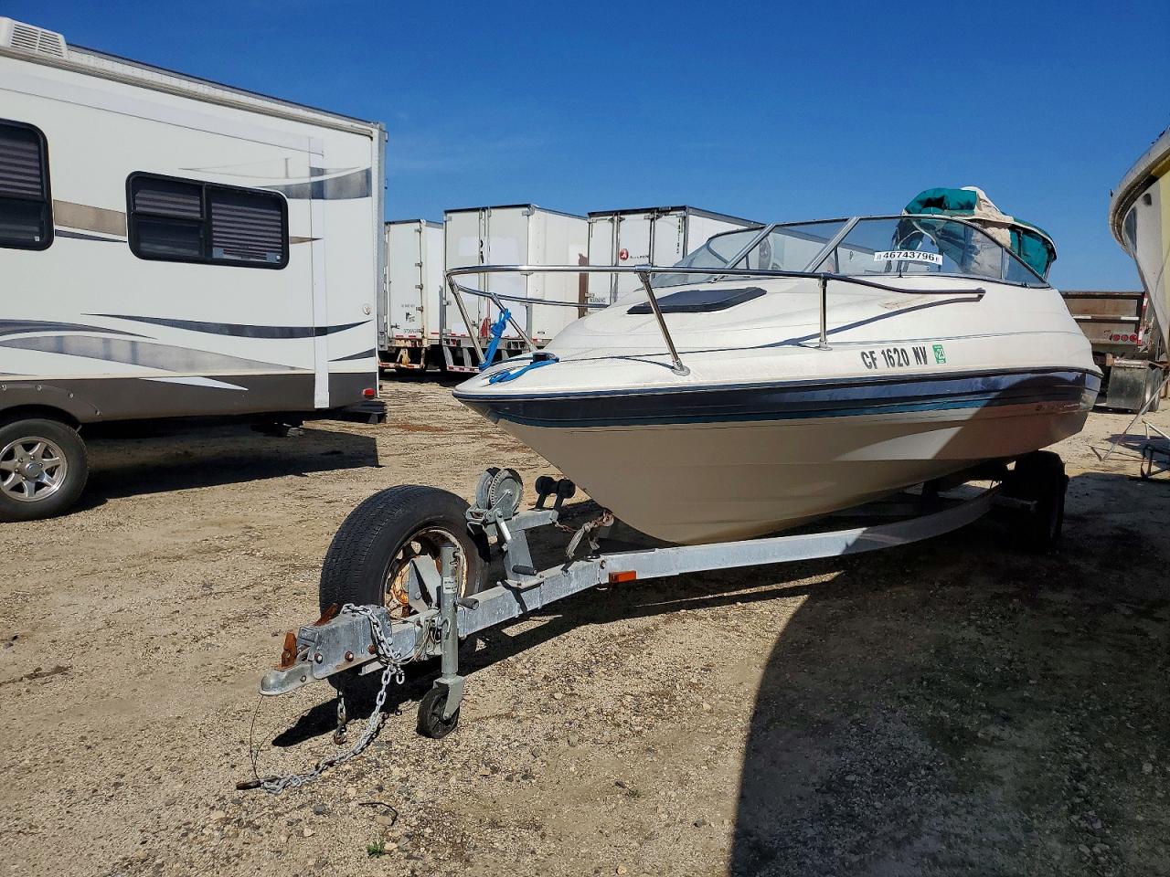 Bayliner 1952 Capri