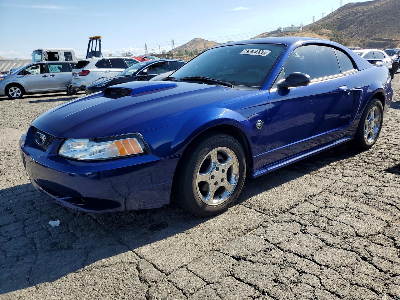 Salvage Ford Mustang Image