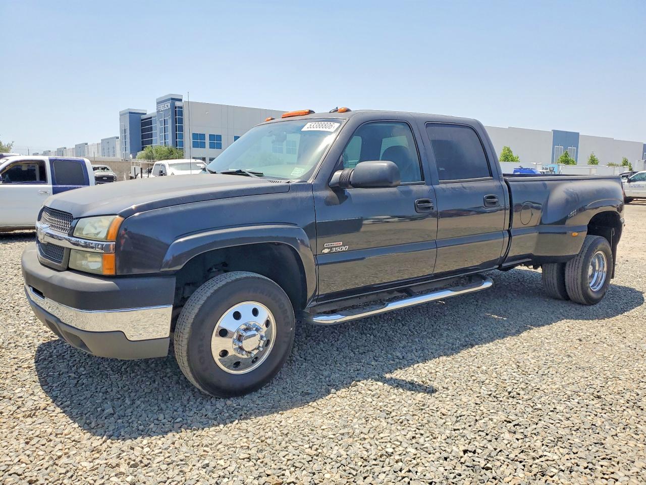 Salvage Chevrolet Silverado Image