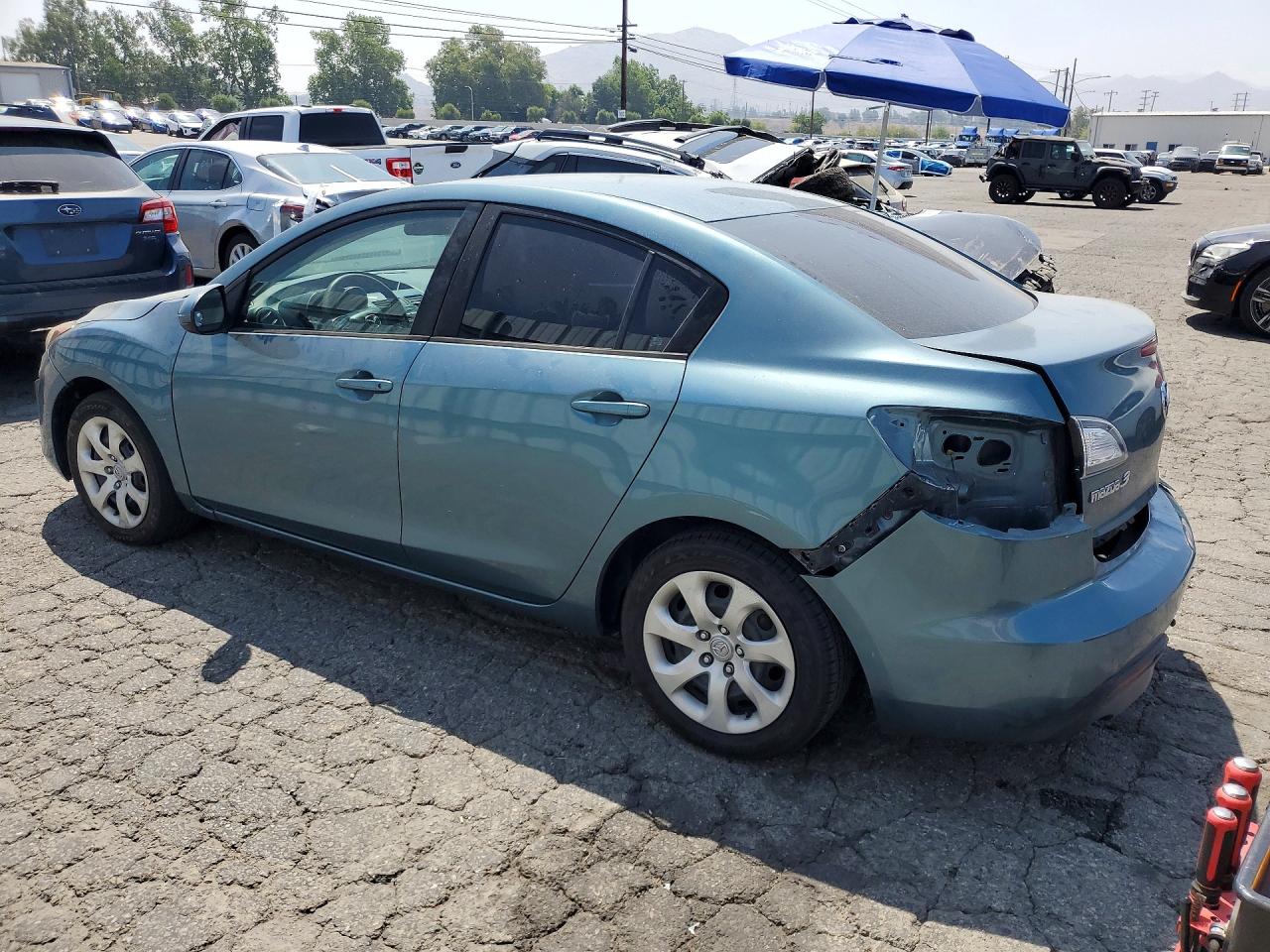 Mazda 3 I