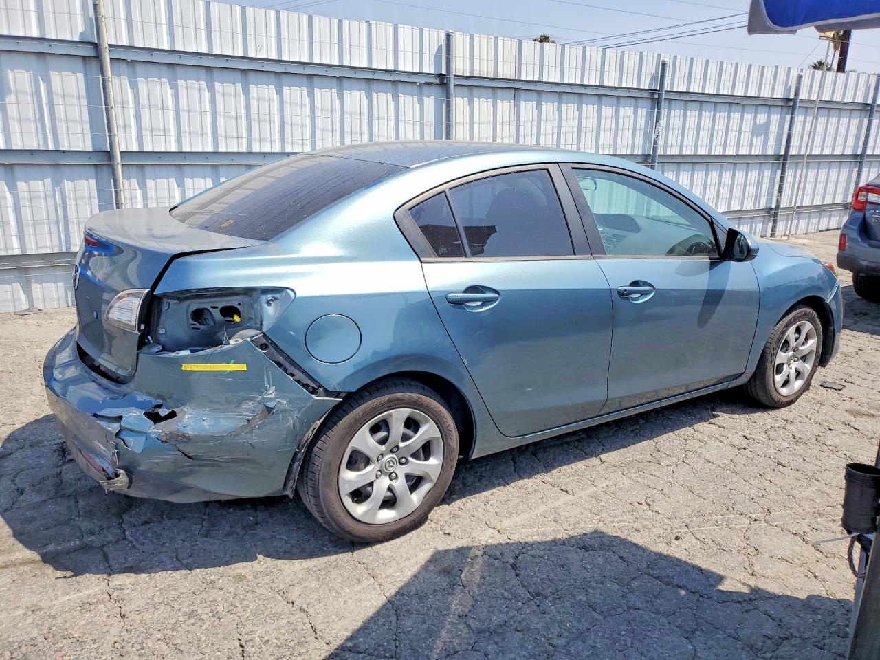 Mazda 3 I