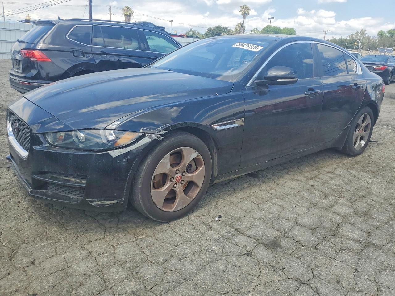 Salvage Jaguar XE Image