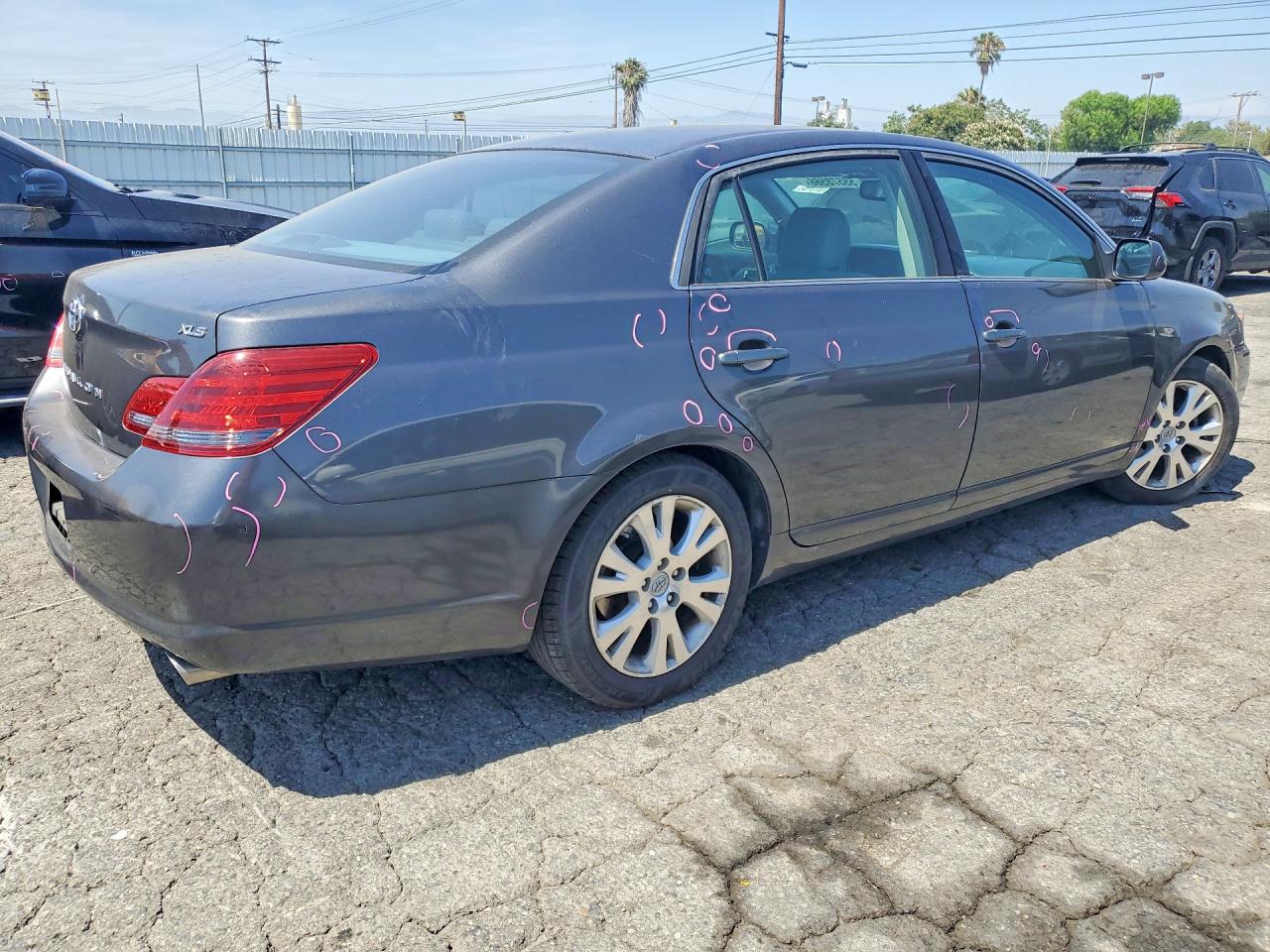 Toyota Avalon Xls
