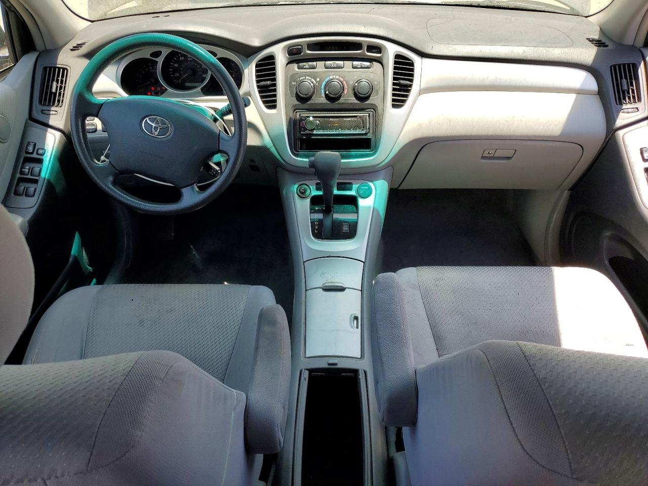Toyota Highlander Base