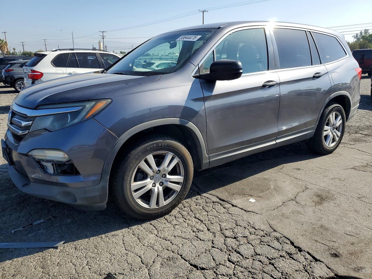 Salvage Honda Pilot Image